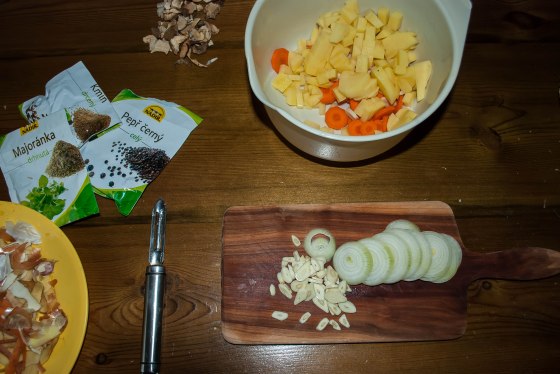 bramborova polevka krajeni zeleniny